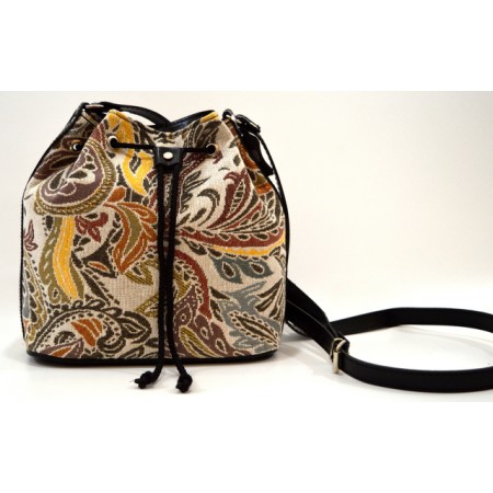 ΧΙΑΣΤΙ ΔΕΡΜΑΤΙΝΟ ΠΟΥΓΚΙ 